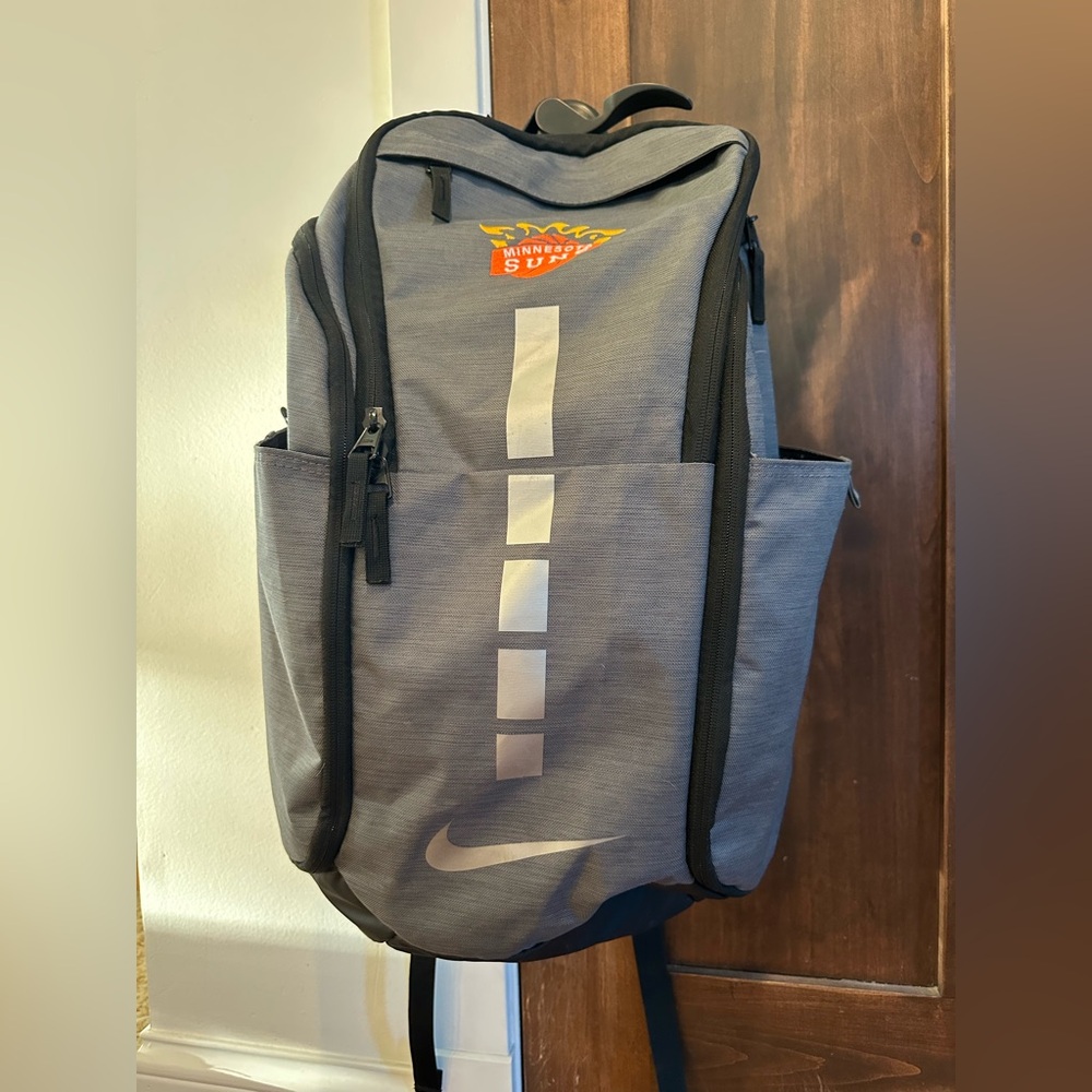 Nike Elite backpack Like new! Barely ever used.